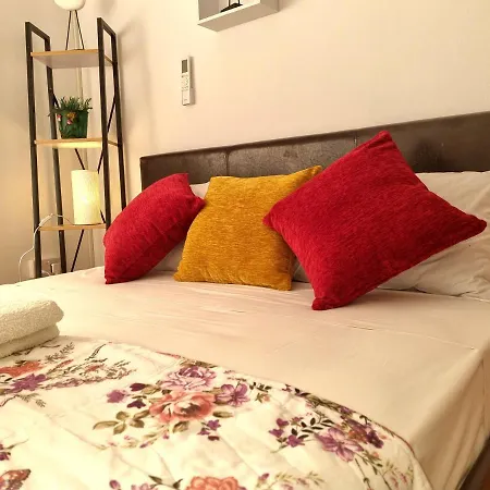 아파트 Ikaros Boutique 레메소스